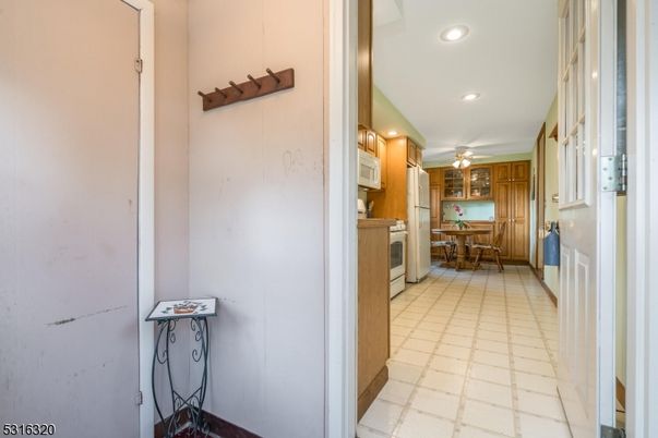 Fireplace, Interior, Recessed Lighting