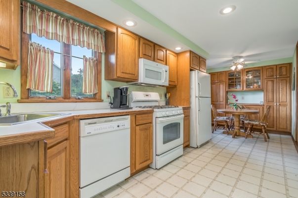 Dining room, Interior, Kitchen, Recessed Lighting