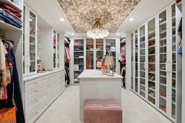 Chandelier, Interior, Pendant Lights, Recessed Lighting, Walk-in Closets