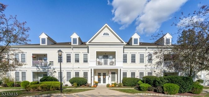 Exterior, Facade, Georgian