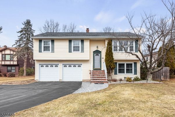 Attached, Exterior, Facade, Raised Ranch