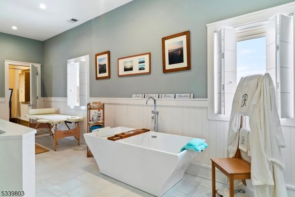 Bathroom, Free Standing Baths, Interior, Recessed Lighting