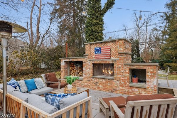 Exterior, Fireplace
