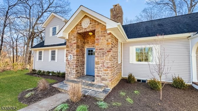 Exterior, Facade, Cape Cod