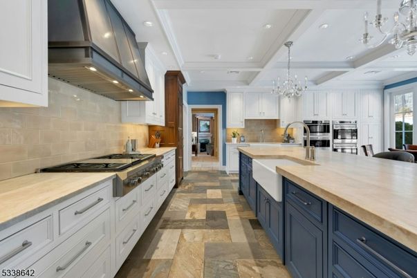 Chandelier, Interior, Kitchen, Recessed Lighting, Stainless Steel Appliances