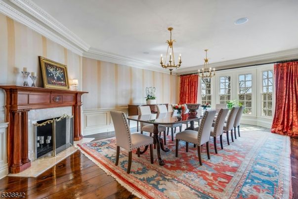 Chandelier, Dining room, Fireplace, Interior, Wood Texture Flooring