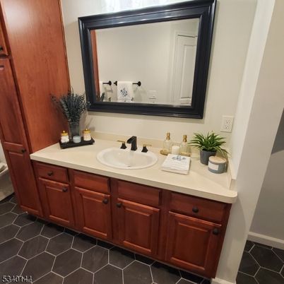 Bathroom, Dual Sink Vanities, Interior