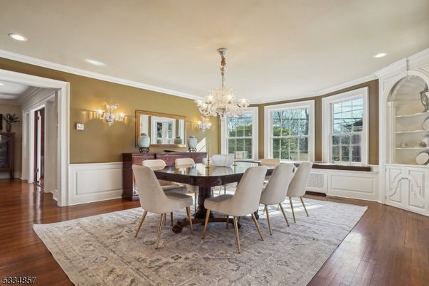 Chandelier, Dining room, Interior, Recessed Lighting, Wood Texture Flooring