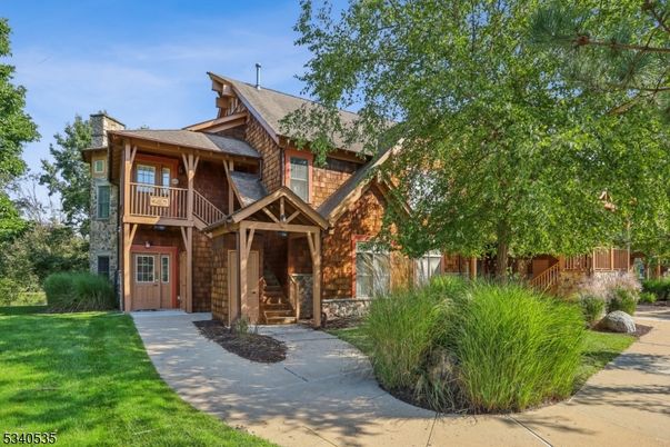 Backyard, Exterior, Facade, Brick Facade, Log Home