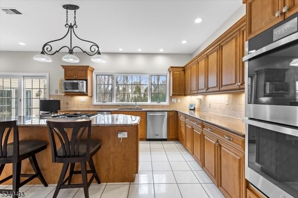 Chandelier, Interior, Kitchen, Recessed Lighting, Stainless Steel Appliances