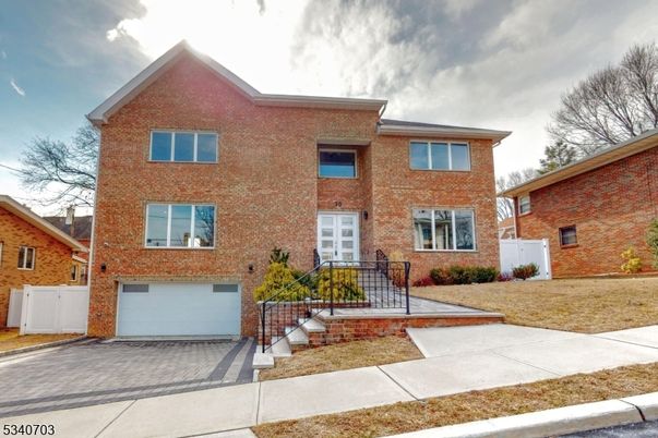 Attached, Exterior, Facade, Brick Facade, Rowhouse