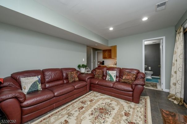 Bathroom, Interior, Living room, Recessed Lighting