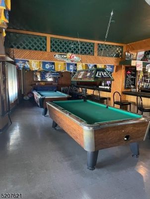 Billiard Table, Game Room, Interior