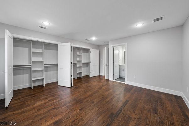 Empty room, Interior, Recessed Lighting, Walk-in Closets, Wood Texture Flooring