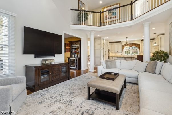 Interior, Kitchen, Living room, Pendant Lights, Recessed Lighting, Wood Texture Flooring