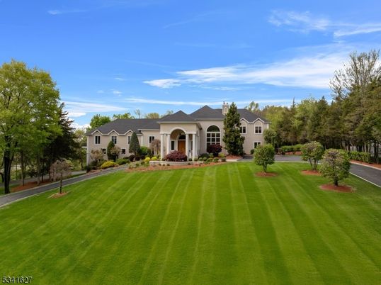 Backyard, Exterior, Facade, French Provincial