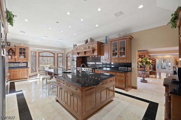 Dining room, Interior, Kitchen, Recessed Lighting, Stainless Steel Appliances