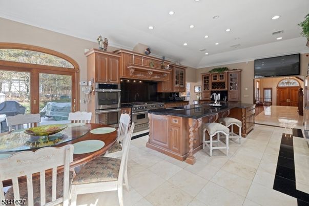 Dining room, Interior, Kitchen, Recessed Lighting, Stainless Steel Appliances