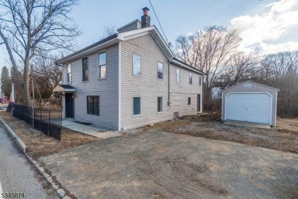 Backyard, Detached Garage, Exterior
