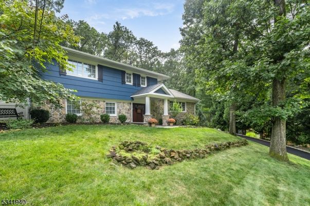 Backyard, Exterior, Facade, Brick Facade, Split Level