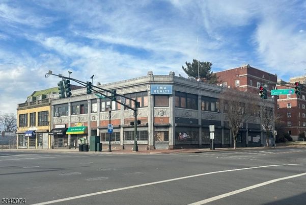 Exterior, Facade, Condo Building