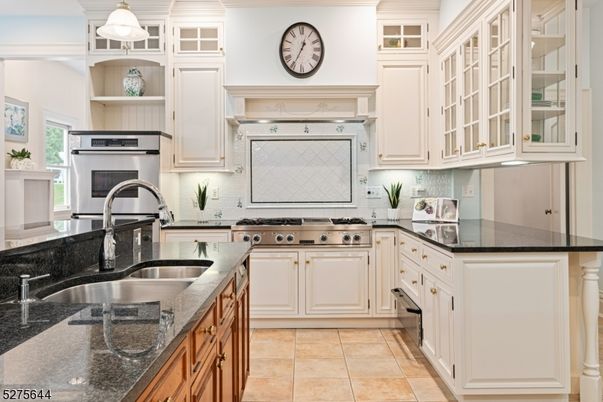 Interior, Kitchen, Pendant Lights, Stainless Steel Appliances