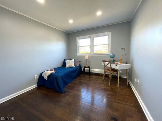 Bedroom, Home Office, Interior, Recessed Lighting, Wood Texture Flooring