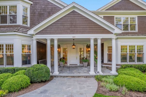 Exterior, Facade, American Craftsman