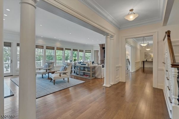 Interior, Living room, Pendant Lights, Recessed Lighting, Wood Texture Flooring