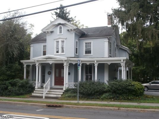 Exterior, Facade, Queen Anne Victorian