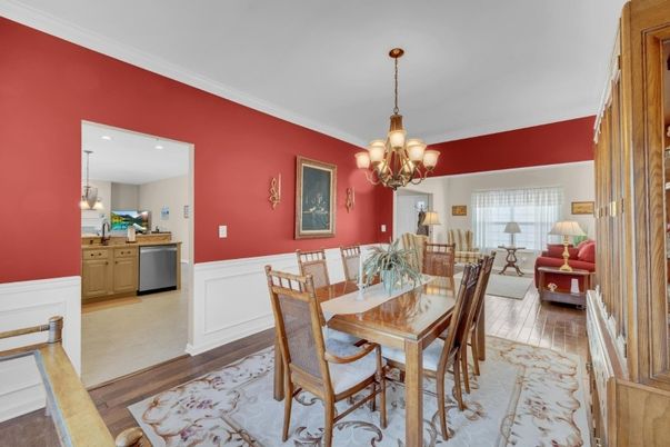 Chandelier, Dining room, Interior, Kitchen, Living room, Recessed Lighting, Wood Texture Flooring