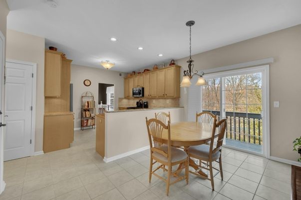 Dining room, Interior, Kitchen, Pendant Lights, Recessed Lighting, Stainless Steel Appliances