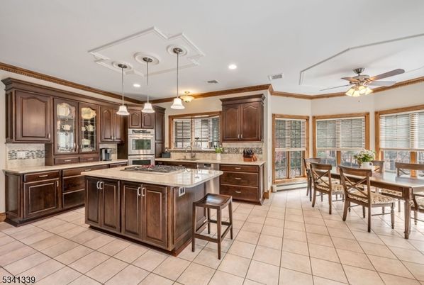 Dining room, Interior, Kitchen, Pendant Lights, Recessed Lighting, Stainless Steel Appliances