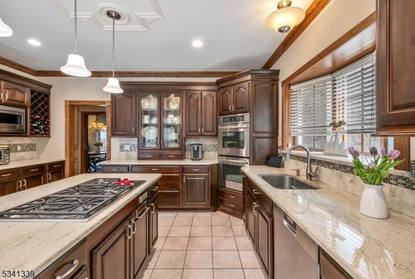 Interior, Kitchen, Pendant Lights, Recessed Lighting, Stainless Steel Appliances