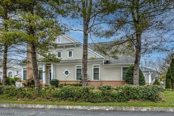 Backyard, Exterior, Facade, Cape Cod