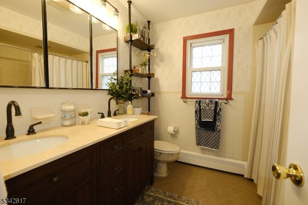 Bathroom, Dual Sink Vanities, Interior, Wood Texture Flooring