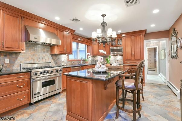 Chandelier, Interior, Kitchen, Recessed Lighting, Stainless Steel Appliances