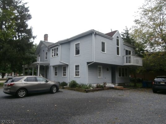 Exterior, Facade, Queen Anne Victorian