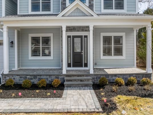 Exterior, Facade, None