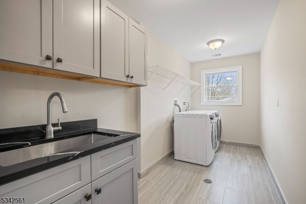 Interior, Washer, Wood Texture Flooring