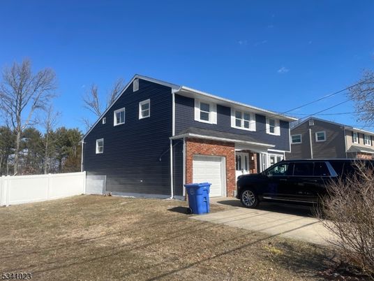 Attached, Exterior, Facade, Brick Facade, Rowhouse