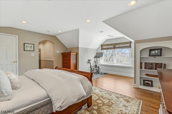 Bedroom, Fitness Equipment, Interior, Recessed Lighting, Wood Texture Flooring