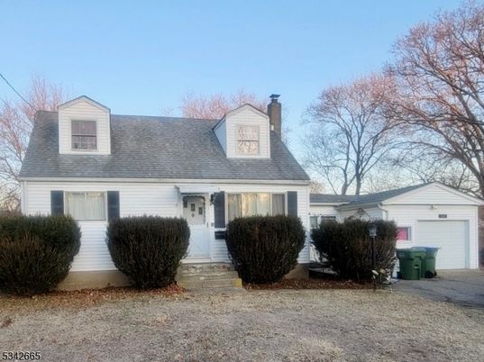 Detached Garage, Exterior, Facade, Cape Cod