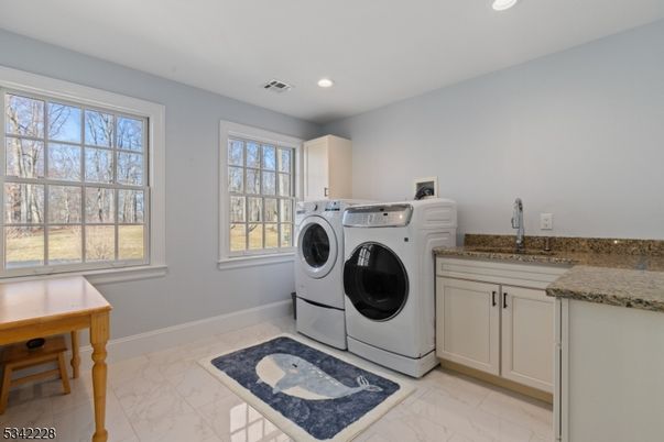 Interior, Marble, Recessed Lighting, Washer
