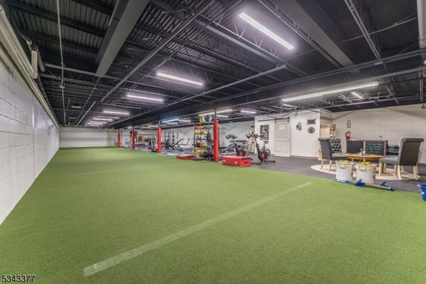 Fitness Equipment, Interior, Recessed Lighting, Stone Walls