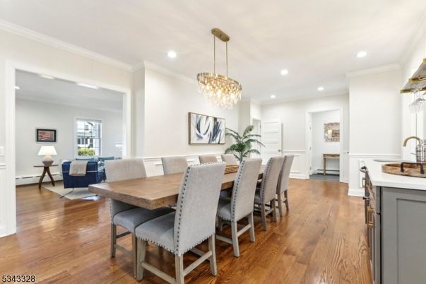 Chandelier, Dining room, Interior, Living room, Pendant Lights, Recessed Lighting, Wood Texture Flooring