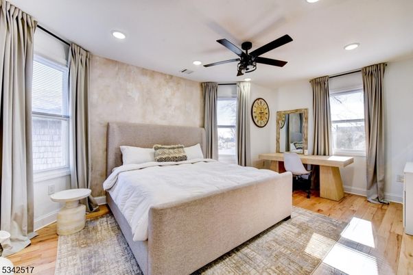 Bedroom, Home Office, Interior, Recessed Lighting, Wood Texture Flooring