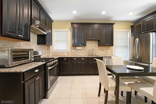 Dining room, Interior, Kitchen, Recessed Lighting, Stainless Steel Appliances