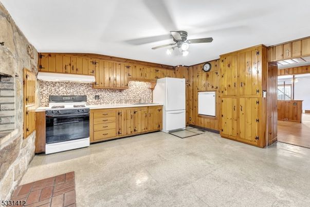 Interior, Kitchen, Wooden Walls