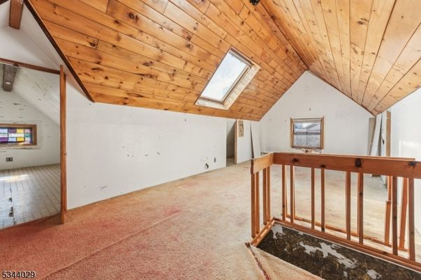 Empty room, Interior, Wooden Ceilings, Wooden Walls
